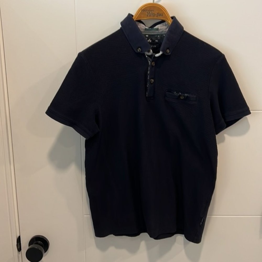 Aritzia community sleeveless pullover size medium